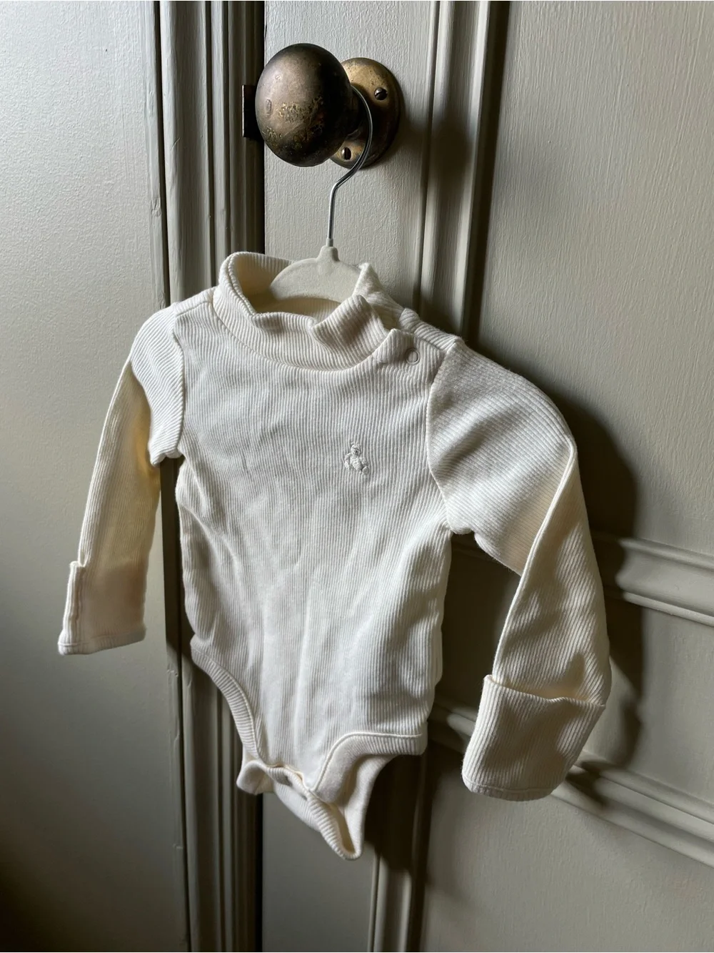 baby GAP Cream Long-Sleeve Baby One-Piece Bodysuit